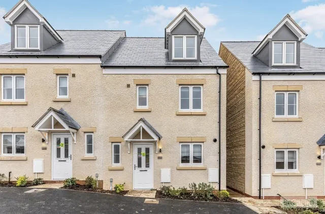 Dolan Drive, Weldon, Corby, photo 1