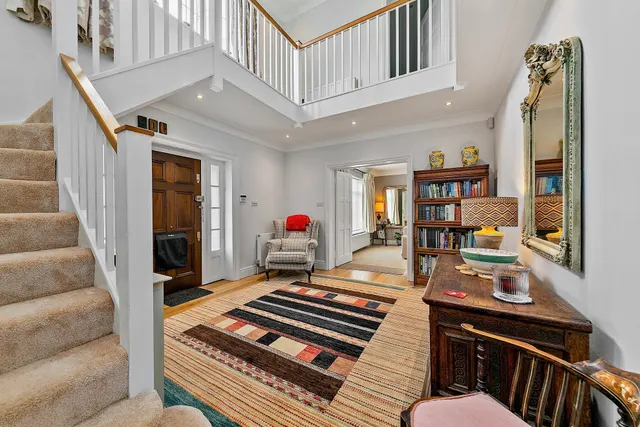 Photo 2 — Roedean Crescent, Roehampton, London