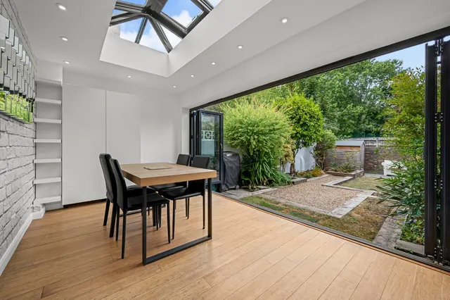 Matlock Street, London, E14, photo 1