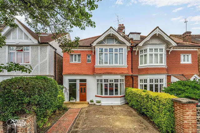 Lavington Road, London, photo 1