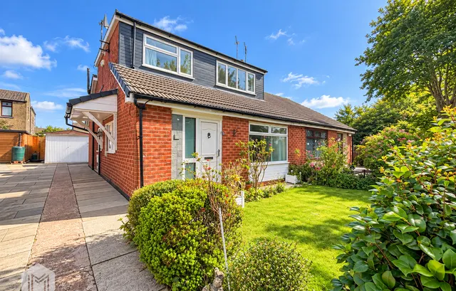 Lyndon Close, Tottington, BL8, photo 1