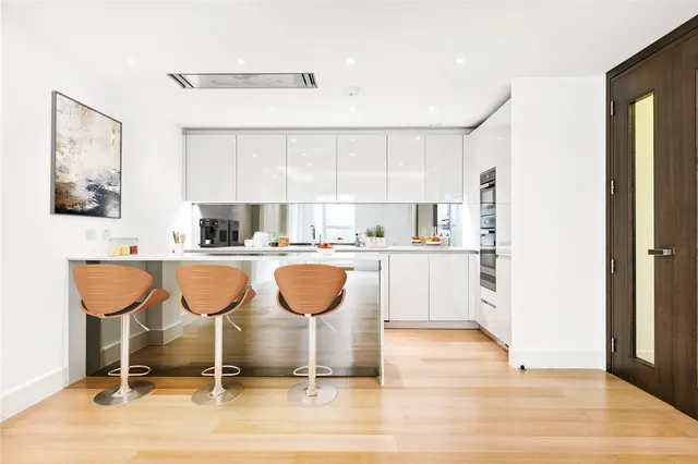 Logan Place, Kensington, W8, photo 1
