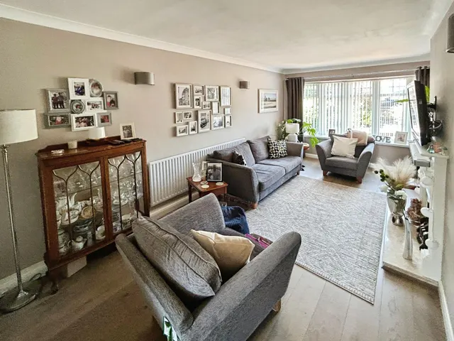 Lewis Drive, Burton-On-Trent, DE13, photo 3