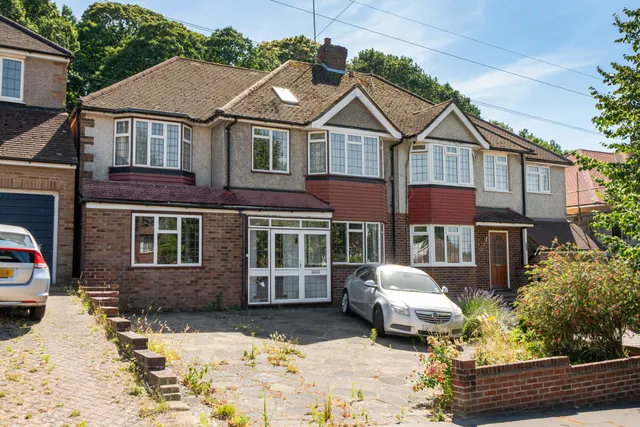 Croham Valley Road, South Croydon, CR2, photo 1