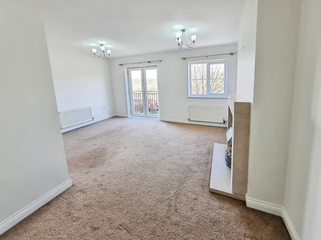 Photo 3 — Horsforde View, Newlay, Leeds