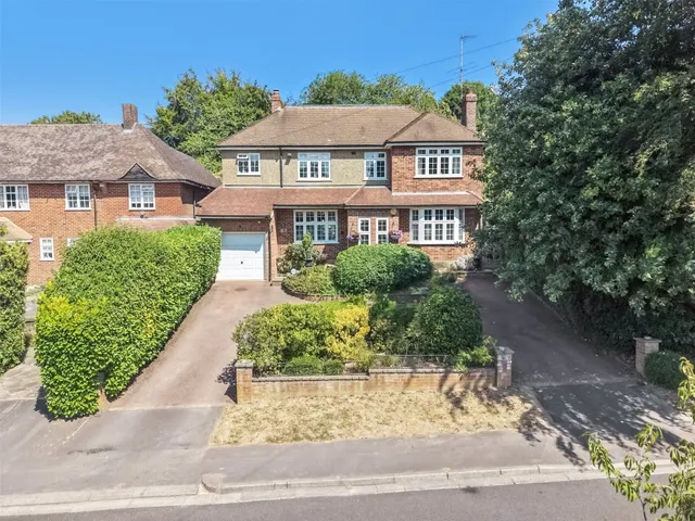 Downs Way, Tadworth, KT20, photo 1