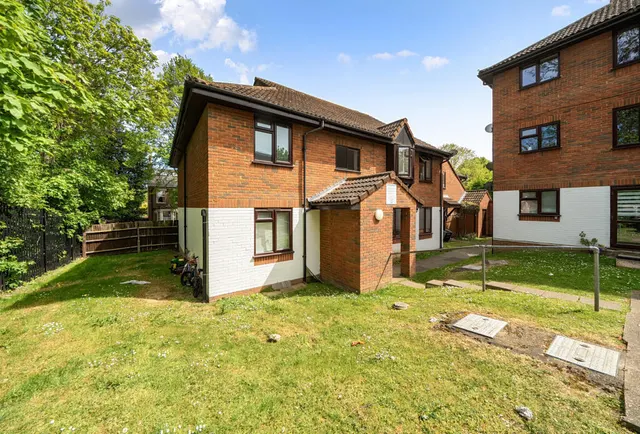 Ross Road, WALLINGTON, photo 1