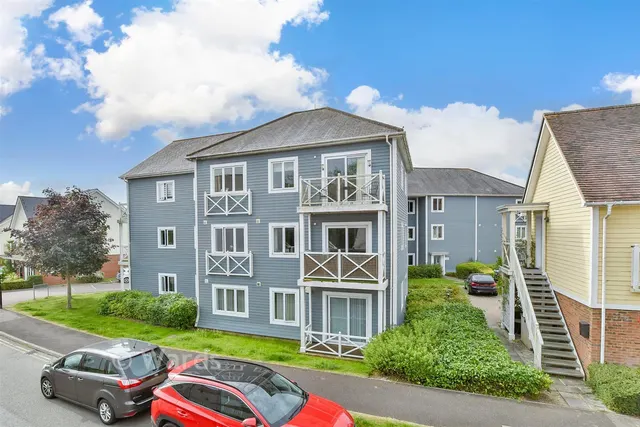 Poynder Drive, Snodland, ME6, photo 1