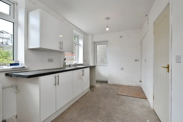 Cardiff Road, Aberdare, CF44, photo 2