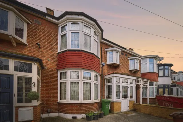Ventnor Gardens, Barking, photo 1