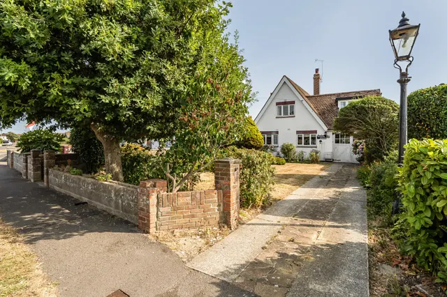Oakfield Avenue, Chichester, PO20, photo 1