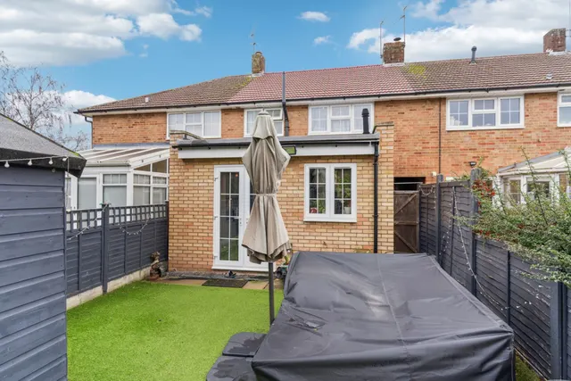 Photo 2 — Howlands, Welwyn Garden City