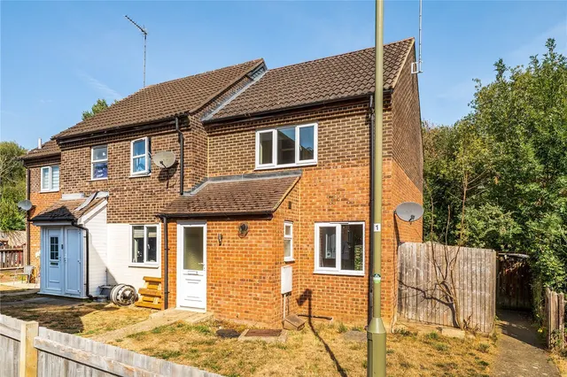 Japonica Walk, Banbury, OX16, photo 1