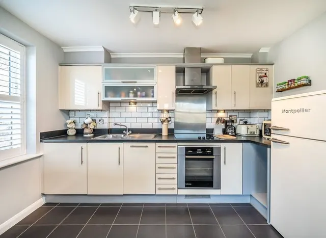 Photo 2 — Meadowbank Close, Isleworth, TW7