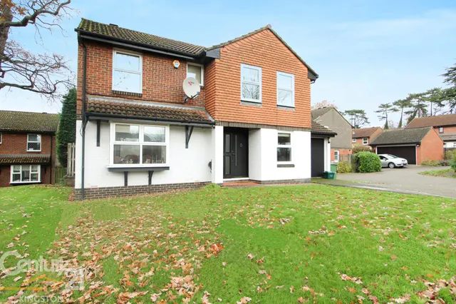 Northcliffe Close, Worcester Park, KT4, photo 2