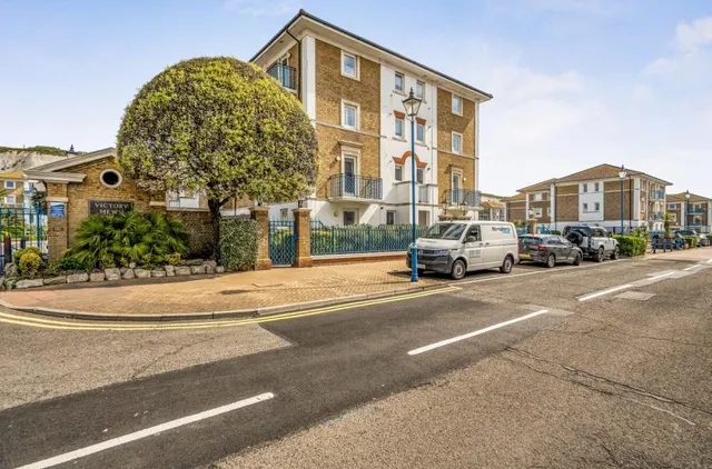 Victory Mews, The Strand, BN2, photo 2
