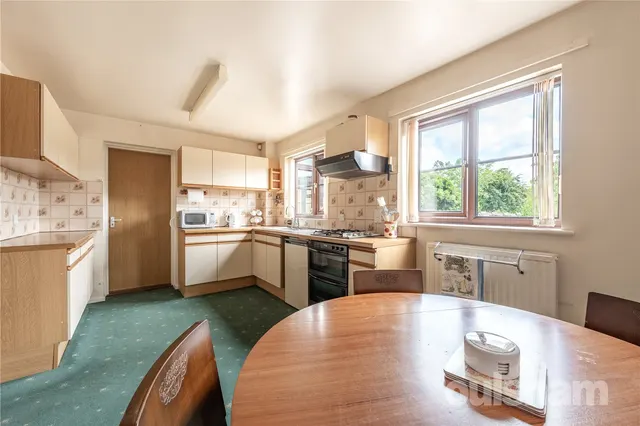 Photo 3 — Middlemore Close, Studley, Warwickshire, B80 7RU