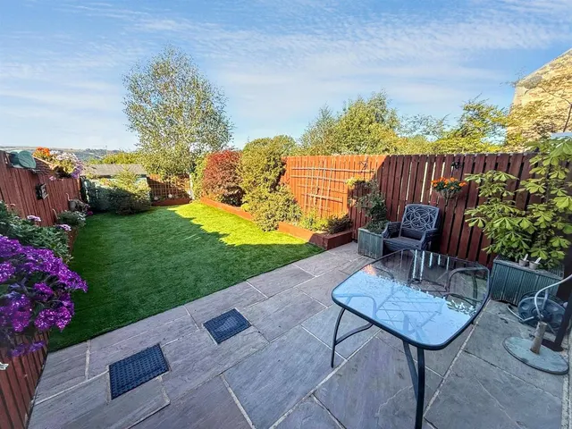 Photo 2 — High Dale Rise, Silsden, BD20 0NZ