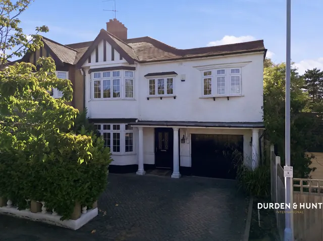 Lancaster Avenue, South Woodford, E18, photo 1