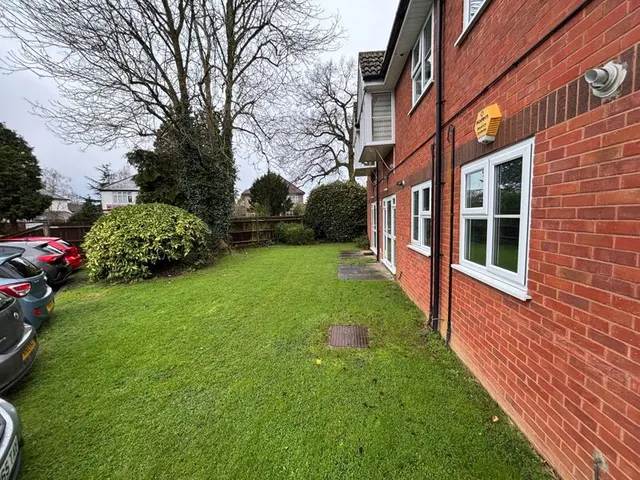 Parkfield Avenue, North Harrow, HA2, photo 2