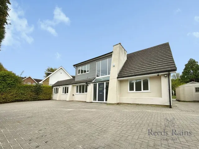 Seabridge Lane, Newcastle, ST5, photo 2