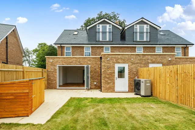 Spenny Lane, Claygate, TN12, photo 1