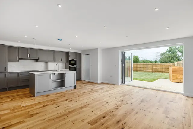Spenny Lane, Claygate, TN12, photo 2