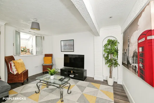 Victoria Street, Gillingham, ME7, photo 2