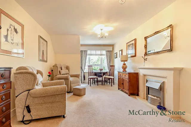 Hanbury Road, Droitwich, WR9, photo 3