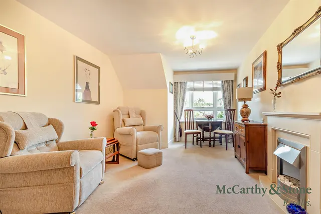 Hanbury Road, Droitwich, WR9, photo 1