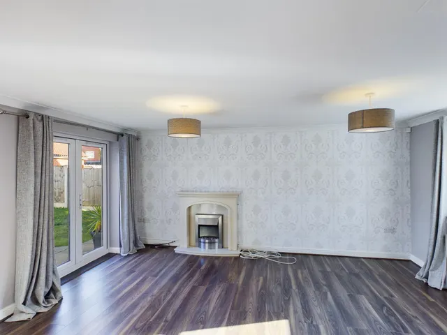 Photo 2 — Southwold Crescent, Great Sankey, Warrington, WA5