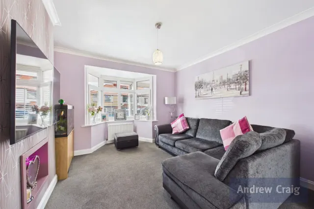 Duchess Drive, Denton Burn, NE15, photo 2