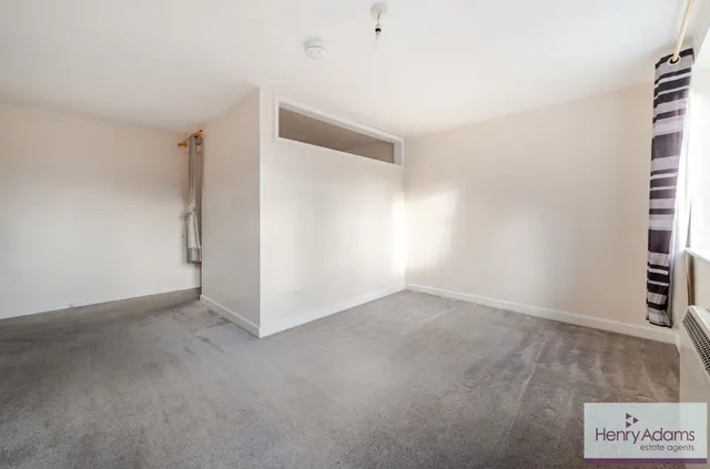 Charles Street, Petersfield, GU32, photo 3