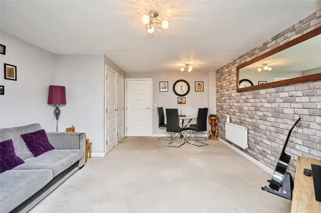 Beauchamp Drive, Newport, PO30, photo 2