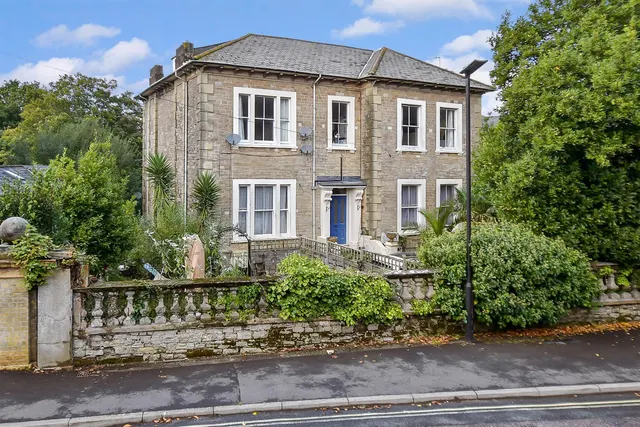 East Hill Road, Ryde, PO33, photo 2