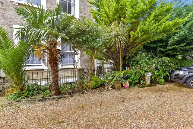 East Hill Road, Ryde, PO33, photo 1