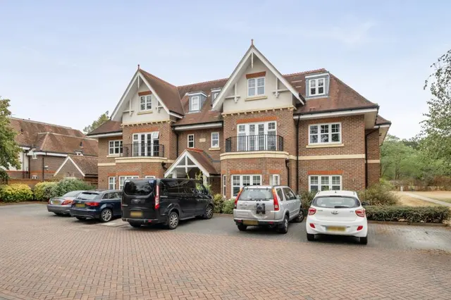 South Riding, Maidenhead, SL6, photo 1