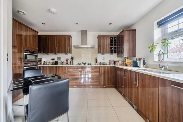 South Riding, Maidenhead, SL6, photo 2