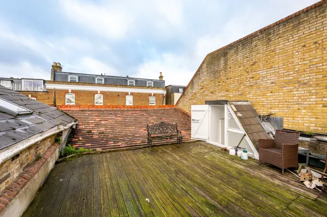 East Molesey, KT8, photo 3