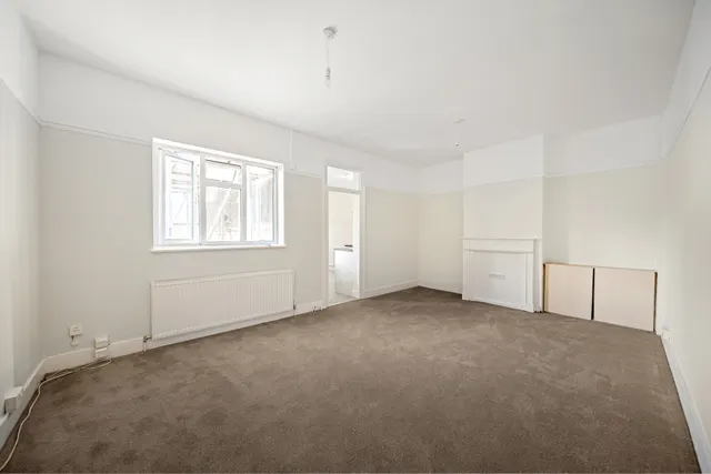 Photo 2 — London Road, Greenhithe, DA9 9JF