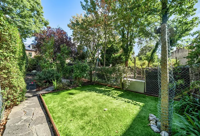 Photo 2 — Endlesham Road, SW12 8JR