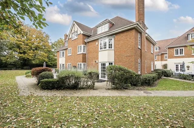 Courtney Place, Terrace Road South, Binfield, Bracknell, RG42 4DP, photo 1