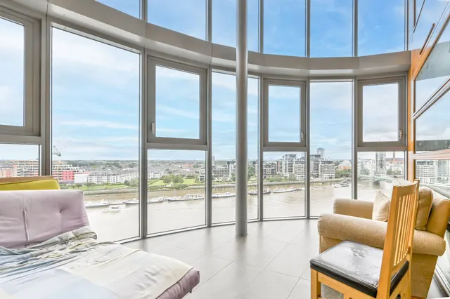 1005 Falcon Wharf, 34 Lombard Road, London, photo 1