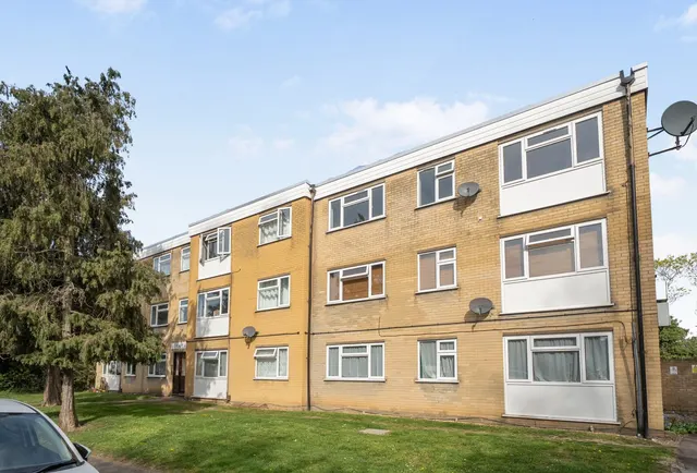Photo 2 — Ross Road, Wallington, SM6 8QN