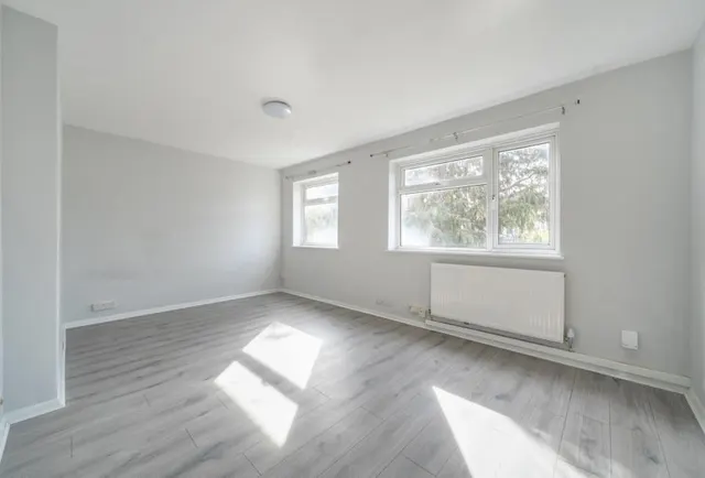 Ross Road, Wallington, SM6, photo 3