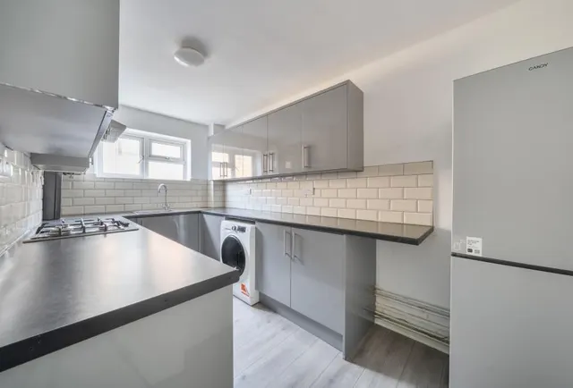 Ross Road, Wallington, SM6, photo 1