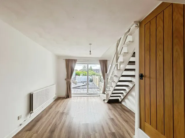Manor Park, Bridgend, CF35, photo 3