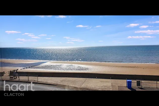 The Parade, Walton On The Naze, CO14, photo 1