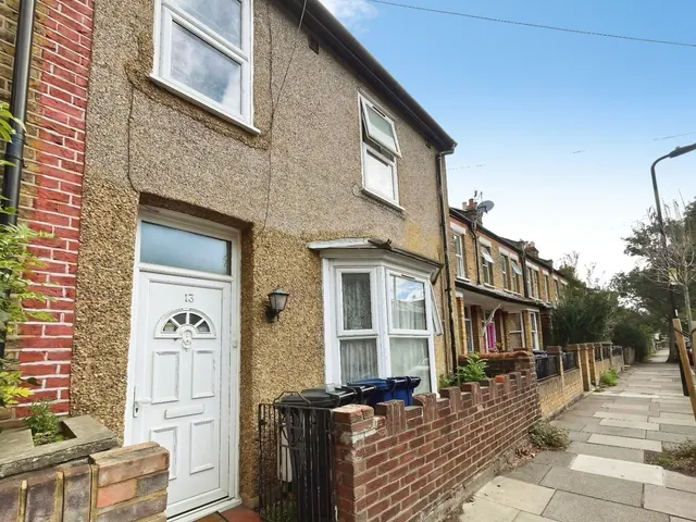 Grosvenor Road, London, photo 1