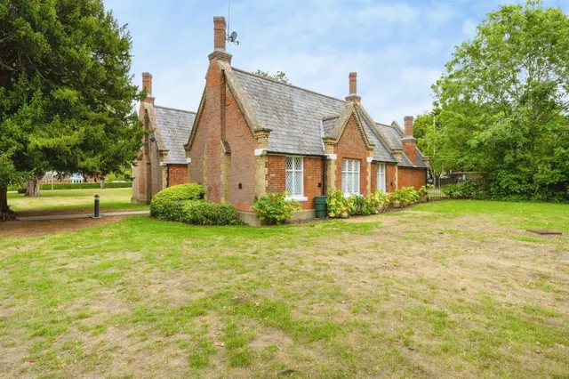 Hedges Way, Aylesbury, photo 1
